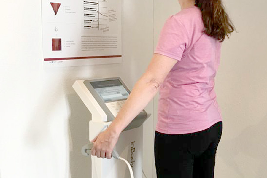 Ernährungsberatung im Ernährungszentrum Zug | Analysen & Messungen | BIA-Messung Körperfett, Muskelmasse, Körperwasser